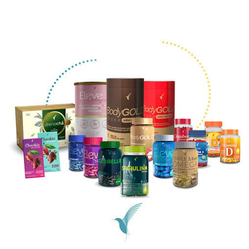Fotos da linha de produtos Eleve Life, os produtos da imagem são: Drenachá, Chocolate ao leite e branco, Colágeno, Body Gold, Body Shake Chocolate e Morango, Eleve Hair Feminino e Masculino, Eleve Up Maca Peruana, Triple Ômega, Ônega 3 Peixinhos, Cranberry, Vitamina D Infantil e Vitamina D